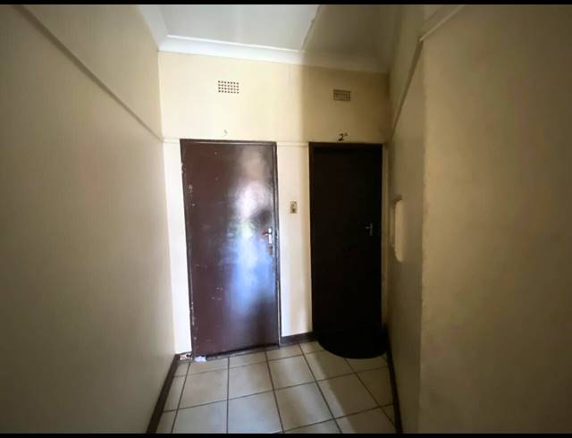 20 BEDROOM HOUSE FOR SALE IN VEREENIGING CENTRAL